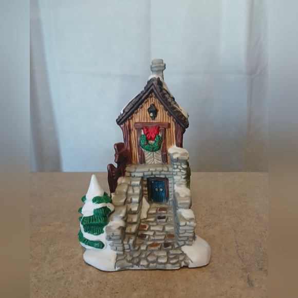 Dickens Collectables Hand Painted Porcelain Accessory - Picture 7 of 9